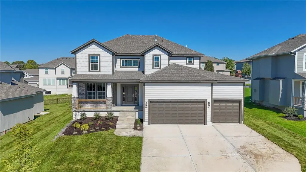 2682 W Park ST, Olathe, KS 66061