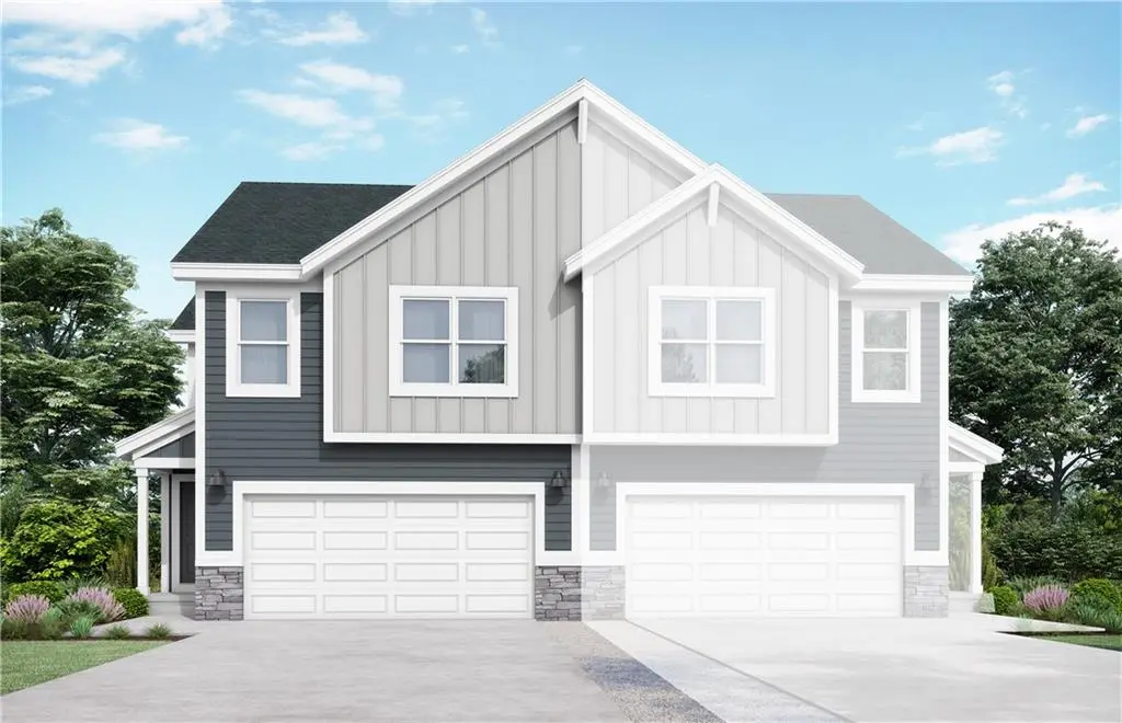 1433 S 4th ST #E, Louisburg, KS 66053