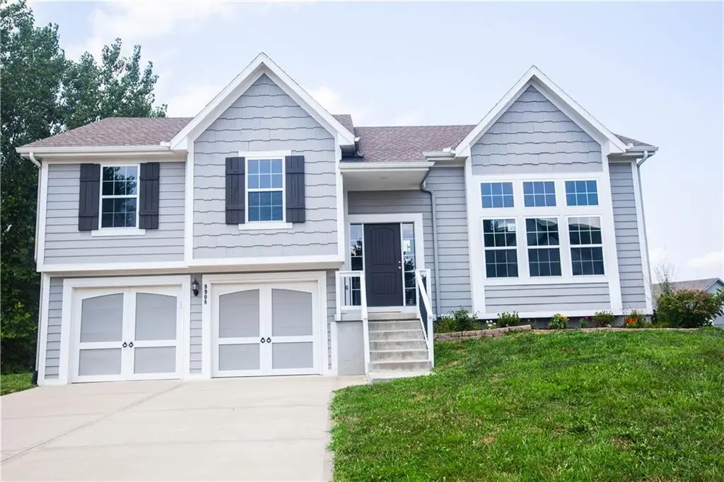 8908 NE 117th TER, Kansas City, MO 64157