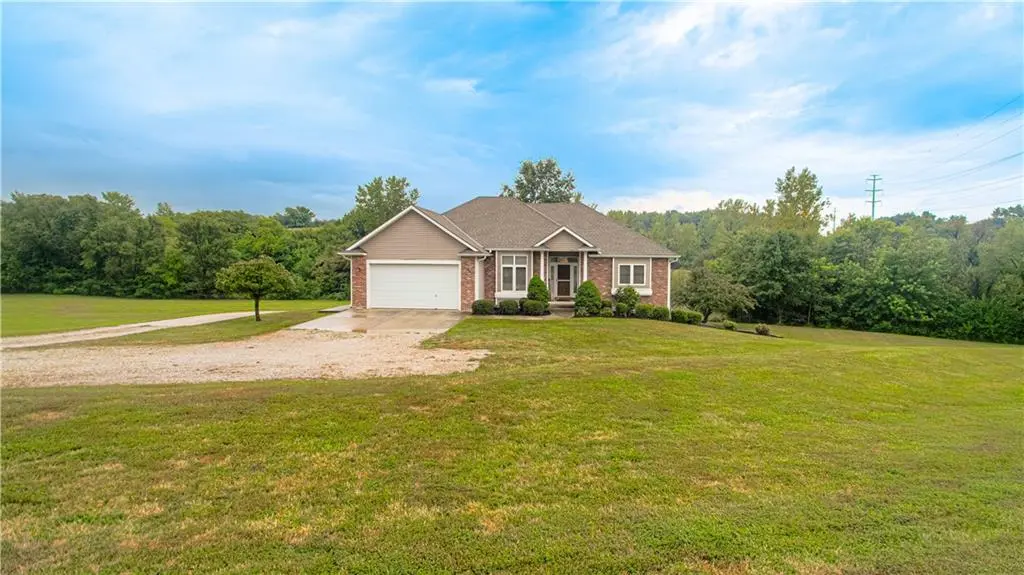 20009 Clinton County Line RD, Holt, MO 64048