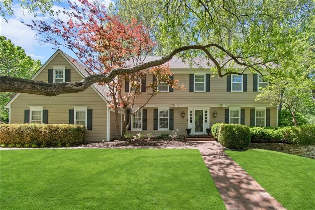 8740 Ensley LN, Leawood, KS 66206