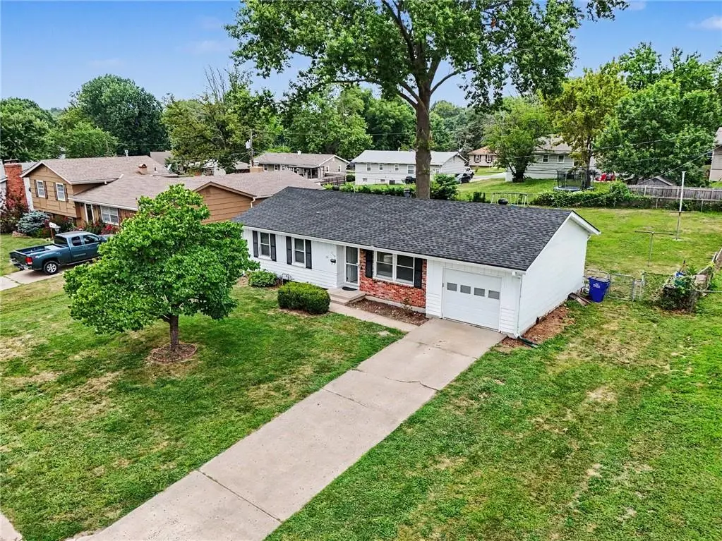 3110 NE 66TH ST, Gladstone, MO 64119