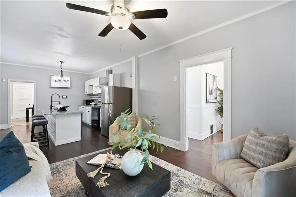 4136 Holly ST, Kansas City, MO 64111