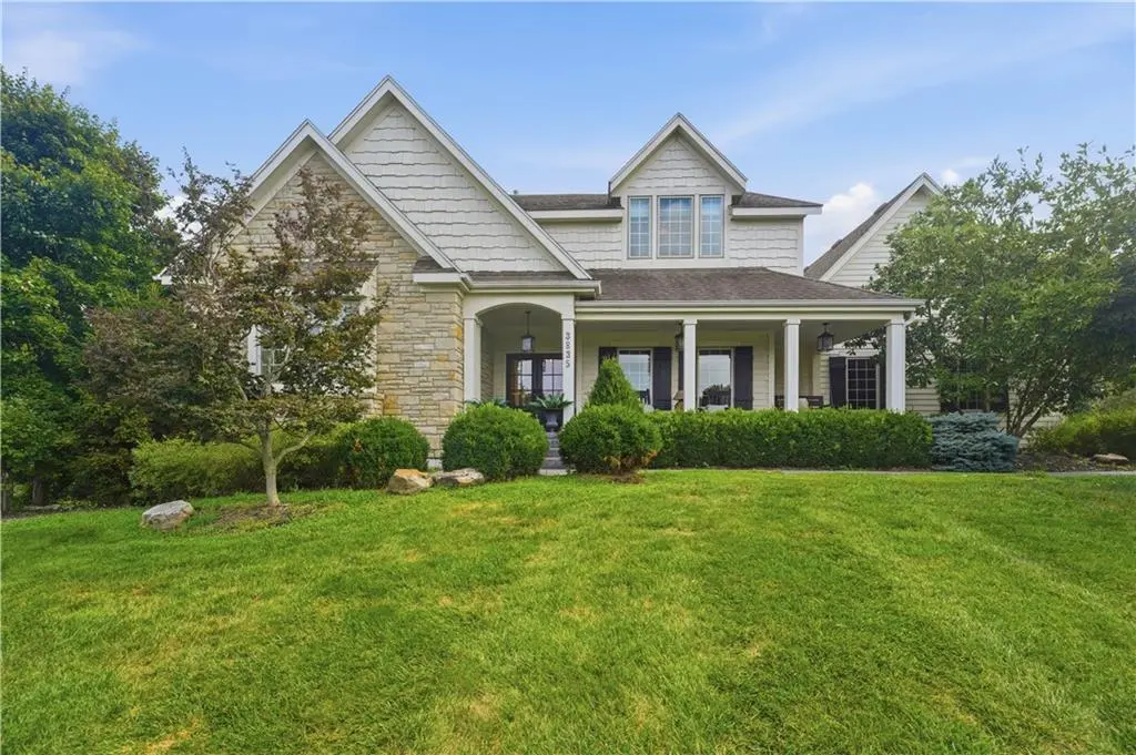 3835 W 180th TER, Stilwell, KS 66085