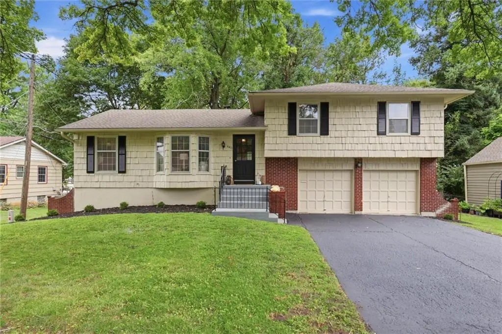 6411 W 69th ST, Overland Park, KS 66204