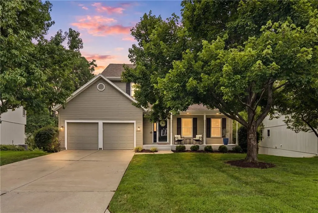 6500 W 155th ST, Overland Park, KS 66223