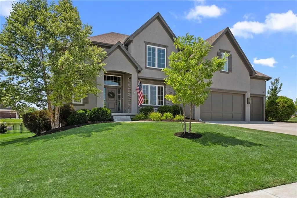 17200 Melrose ST, Overland Park, KS 66221