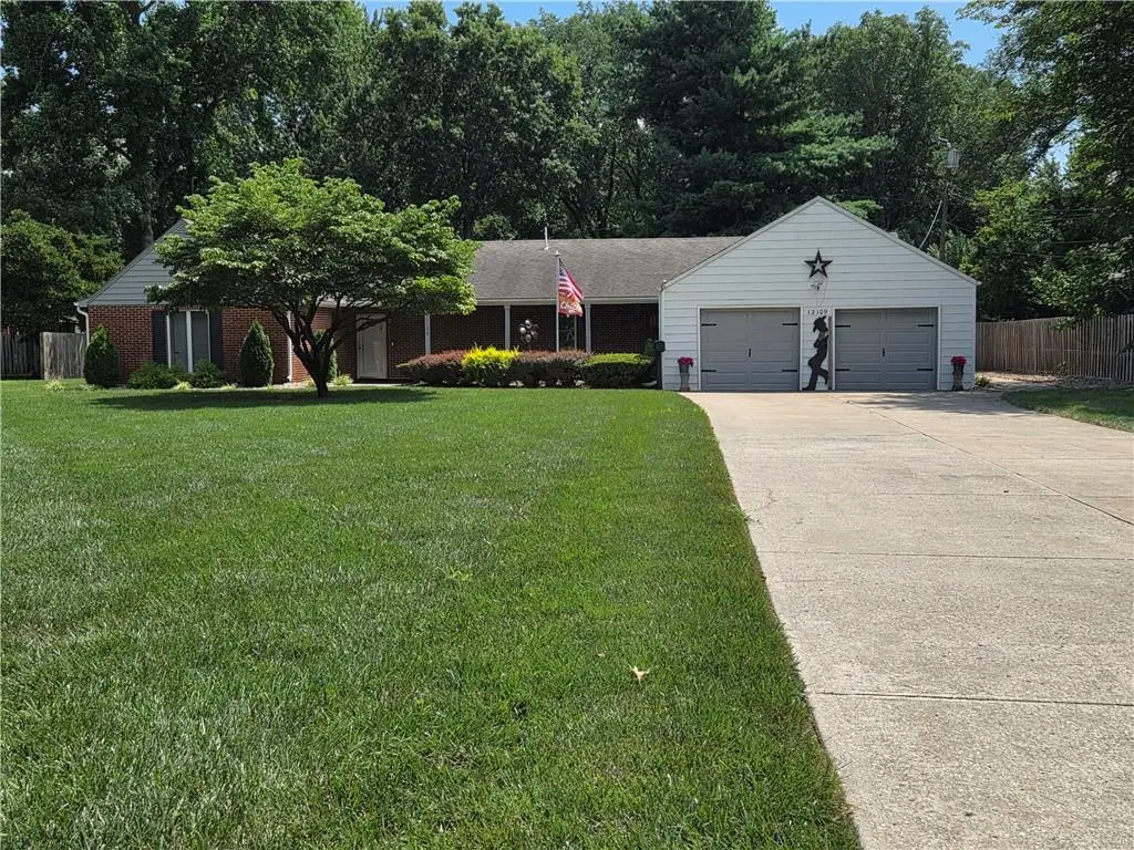 12109 E 49TH TER, Kansas City, MO 64133