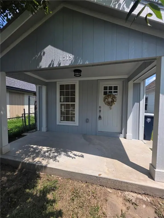 1519 Winchester AVE, Kansas City, MO 64126