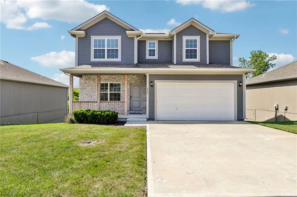 802 Pampas ST, Pleasant Hill, MO 64080