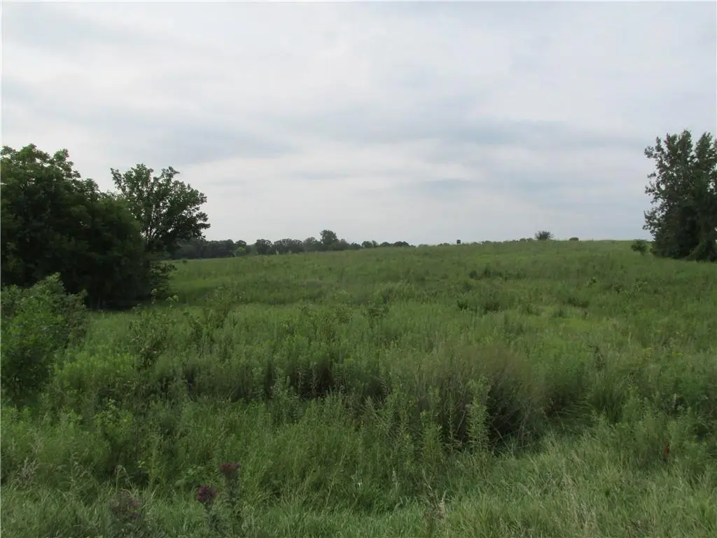 0002 PP HWY, Pattonsburg, MO 64670