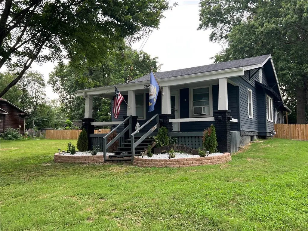 3745 N Indiana AVE, Kansas City, MO 64117