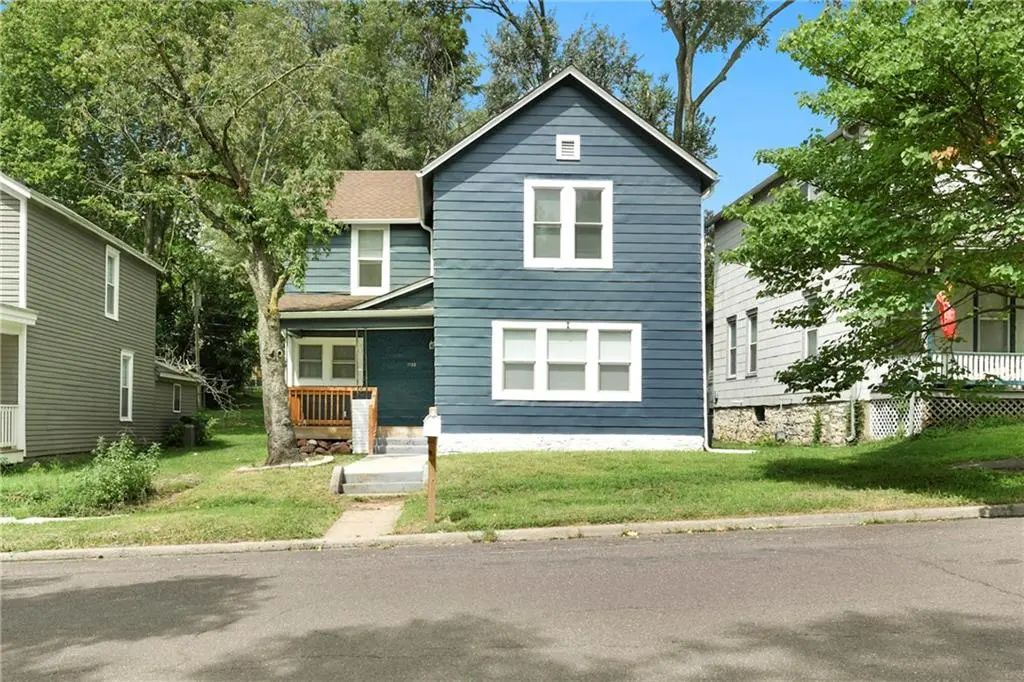 1122 2nd AVE, Leavenworth, KS 66048
