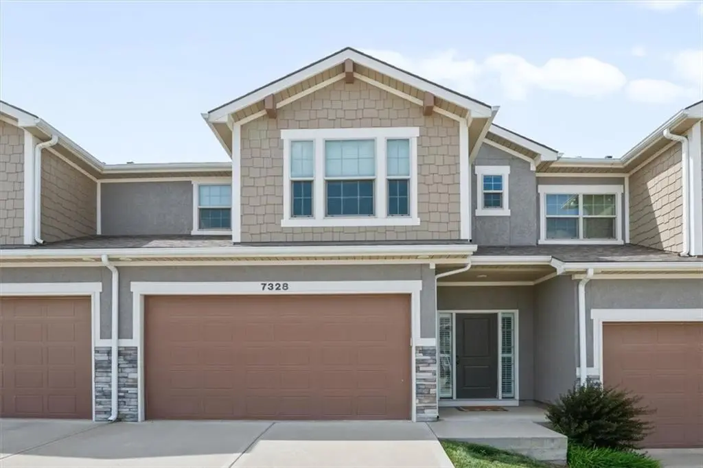 7328 Aaron ST, Parkville, MO 64152