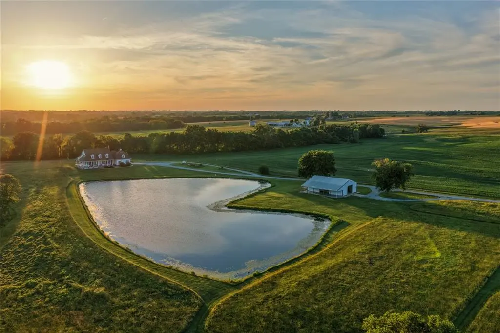 1124 NE CC HWY, Concordia, MO 64020