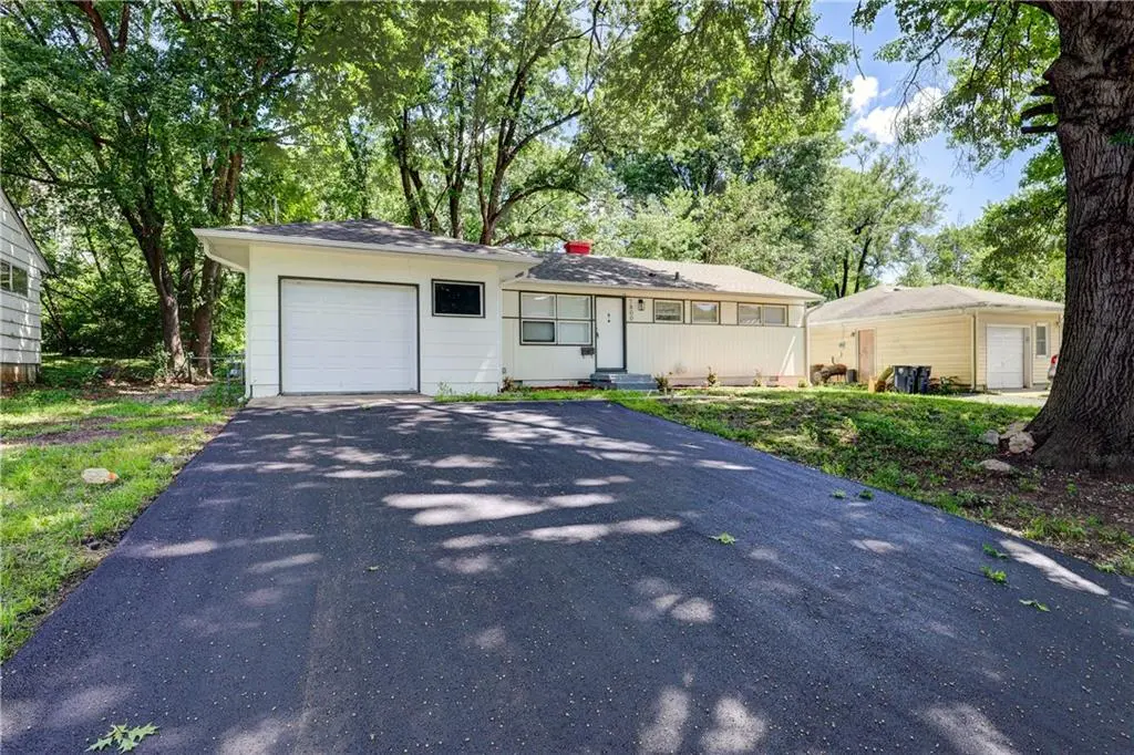 7800 E 108th ST, Kansas City, MO 64134