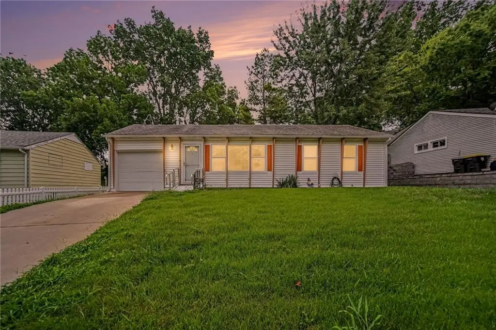 4519 N Troost AVE, Kansas City, MO 64116