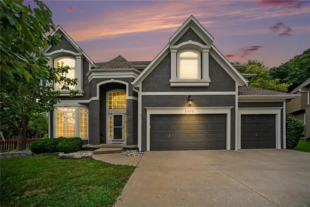 5605 NE Misty Meadow PL, Lee's Summit, MO 64064
