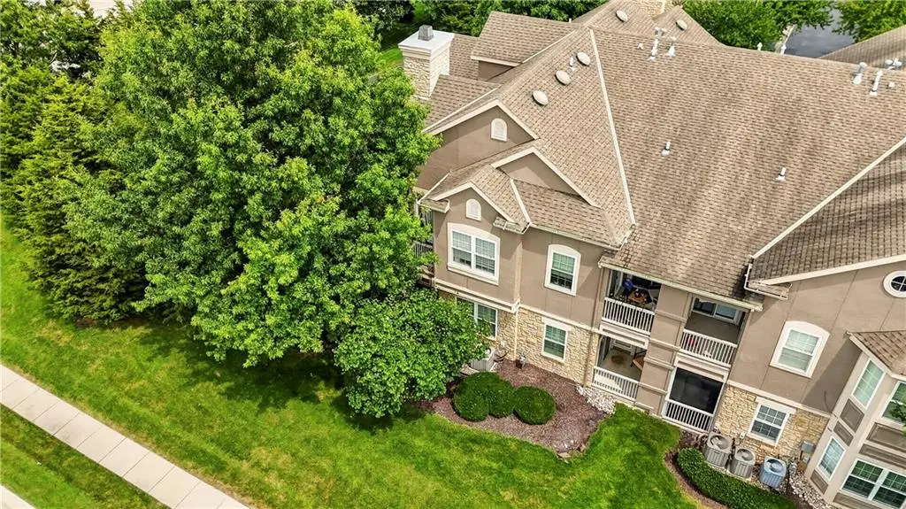 15900 Granada ST #110, Stilwell, KS 66085