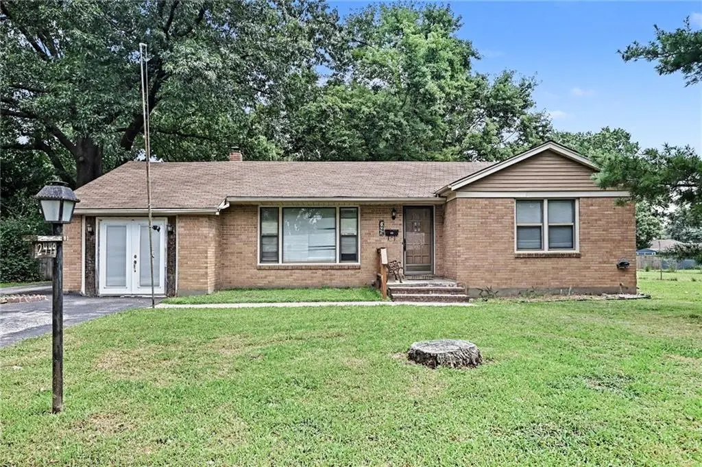 2449 S 49th TER, Kansas City, KS 66106