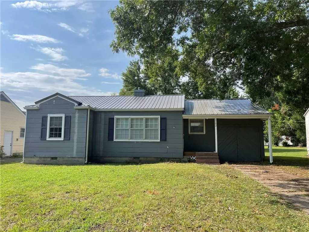 3102 Faye AVE, Parsons, KS 67357
