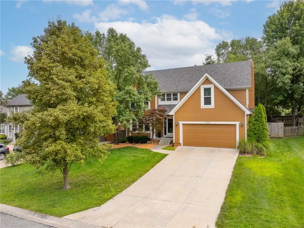 9109 W 126th TER, Overland Park, KS 66213
