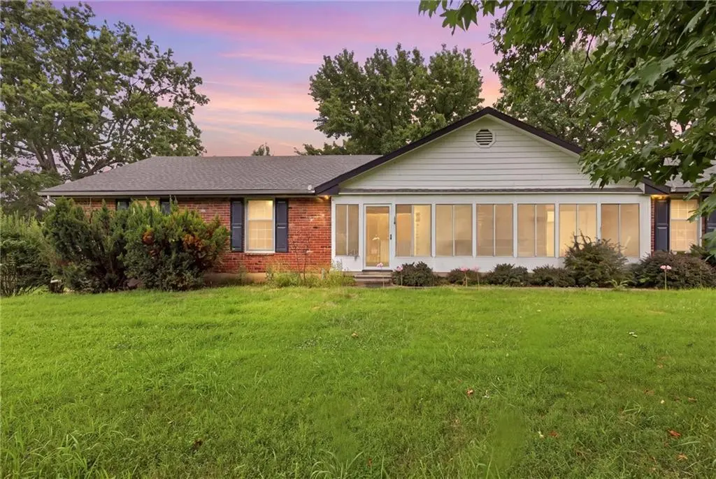 13508 E 264th ST, Peculiar, MO 64078