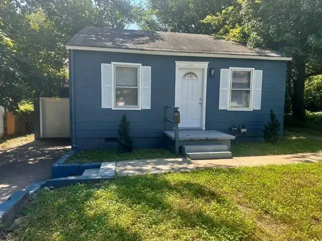 11219 E 24th ST, Independence, MO 64052