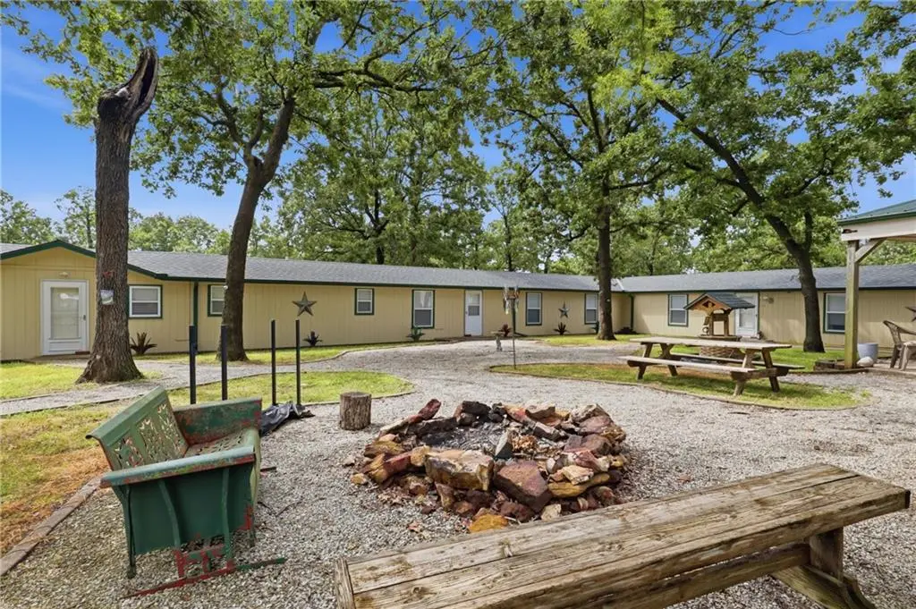 11182 Foothills LN, Warsaw, MO 65355