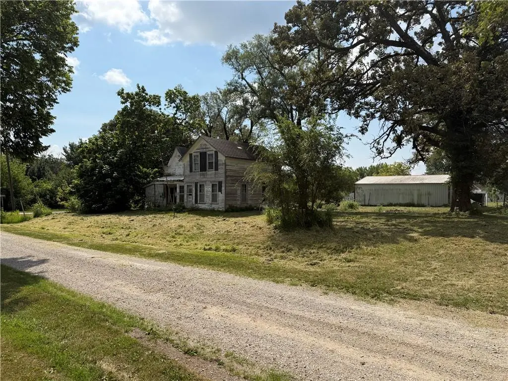 590 4th ST, Kidder, MO 64030