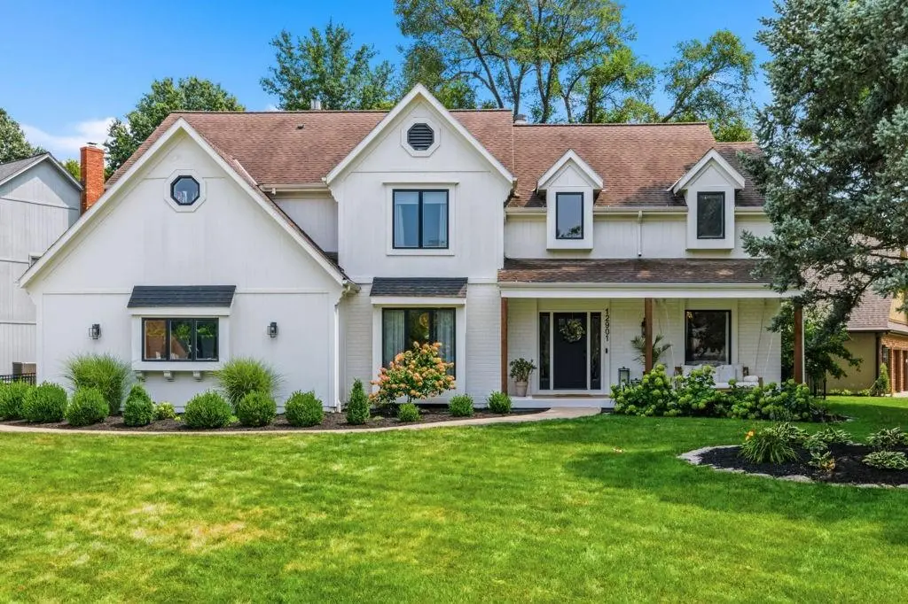 12901 Delmar ST, Leawood, KS 66209