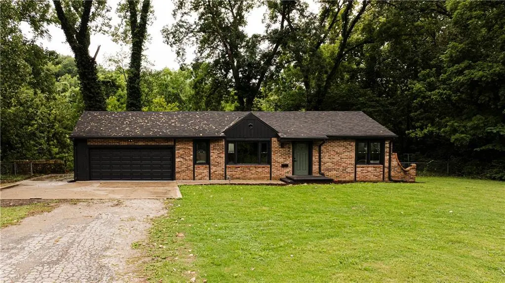 18405 E Truman RD, Independence, MO 64057