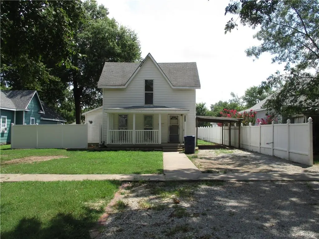 530 S Pennsylvania AVE, Columbus, KS 66725