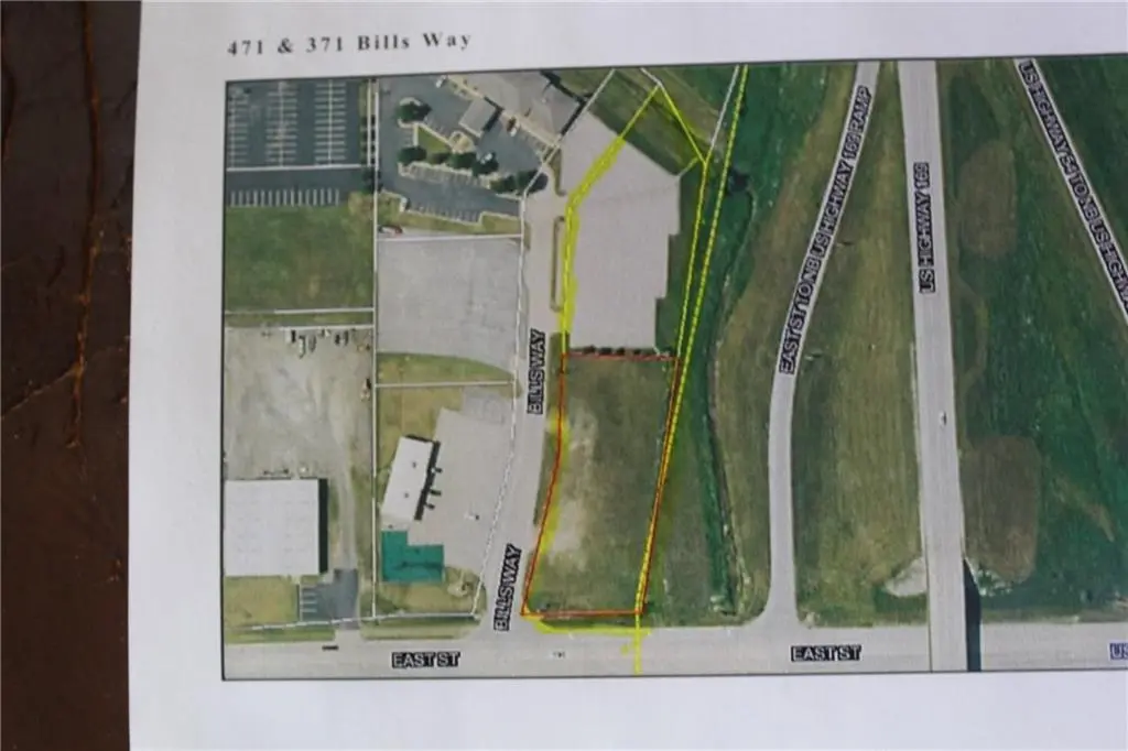 371 & 471 Bills Way ST, Iola, KS 66749