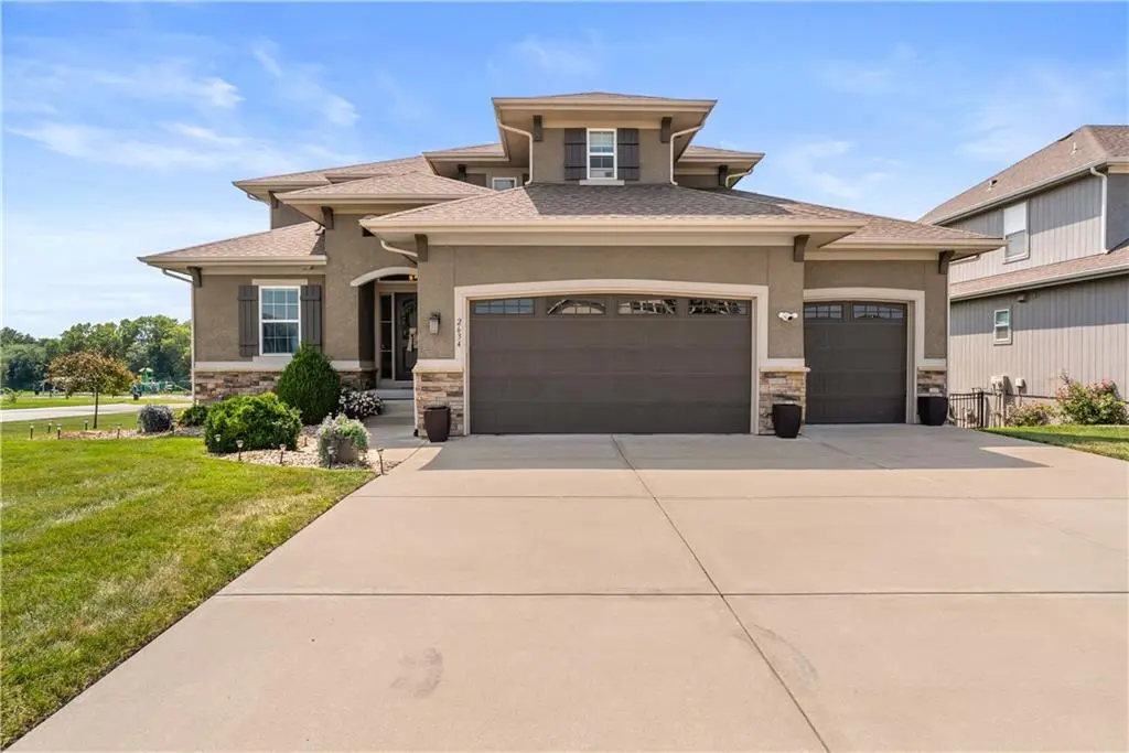 2634 SW River Trail RD, Lee's Summit, MO 64082