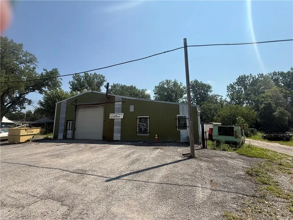 117 HACKBERRY ST, Amazonia, MO 64421