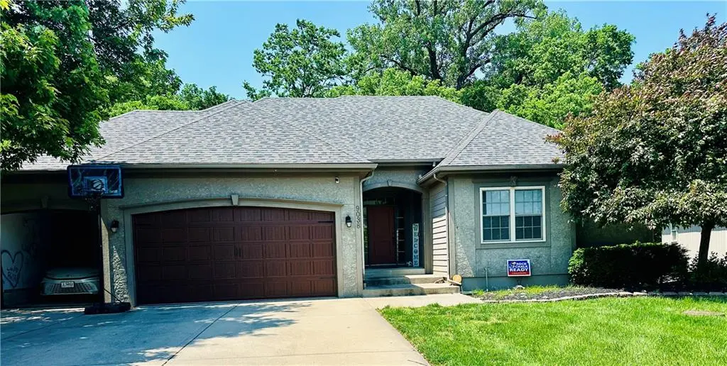 9038 N Saint Clair AVE, Kansas City, MO 64154