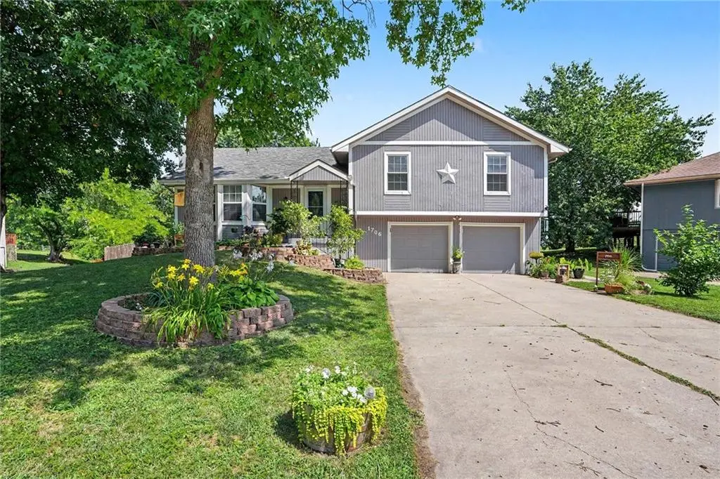 1706 NE 114th ST, Kansas City, MO 64155