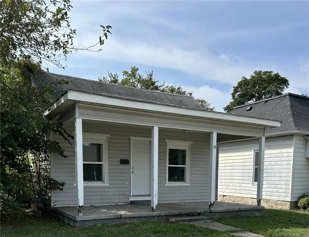 714 W 2nd ST, Webb City, MO 64870