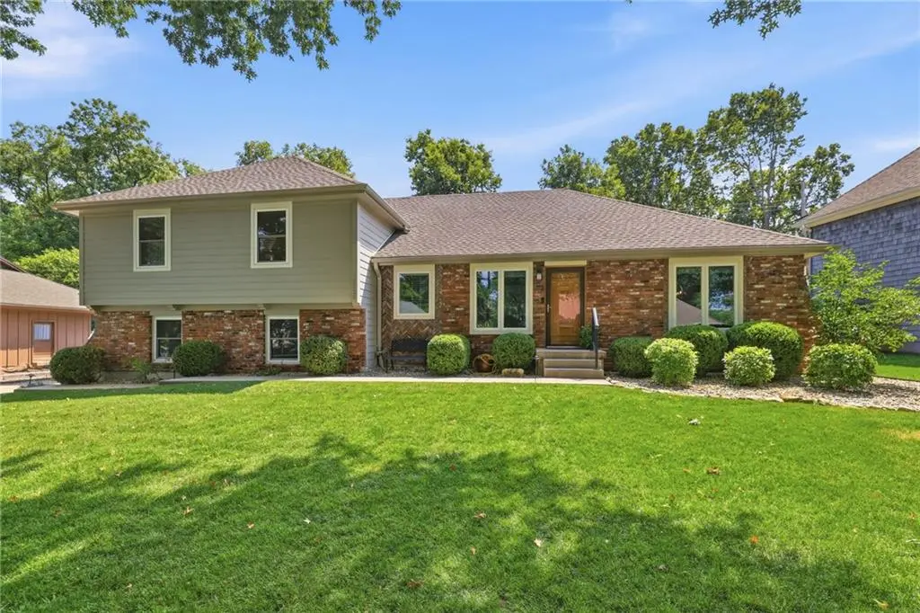 12625 Overbrook RD, Leawood, KS 66209