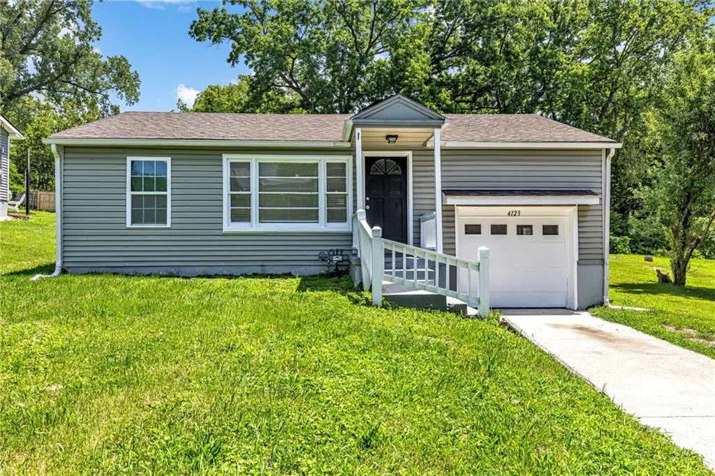 4123 N Cleveland AVE, Kansas City, MO 64117