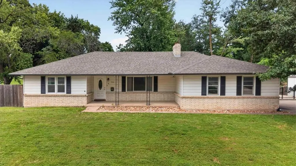 7726 EVERETT AVE, Kansas City, KS 66112