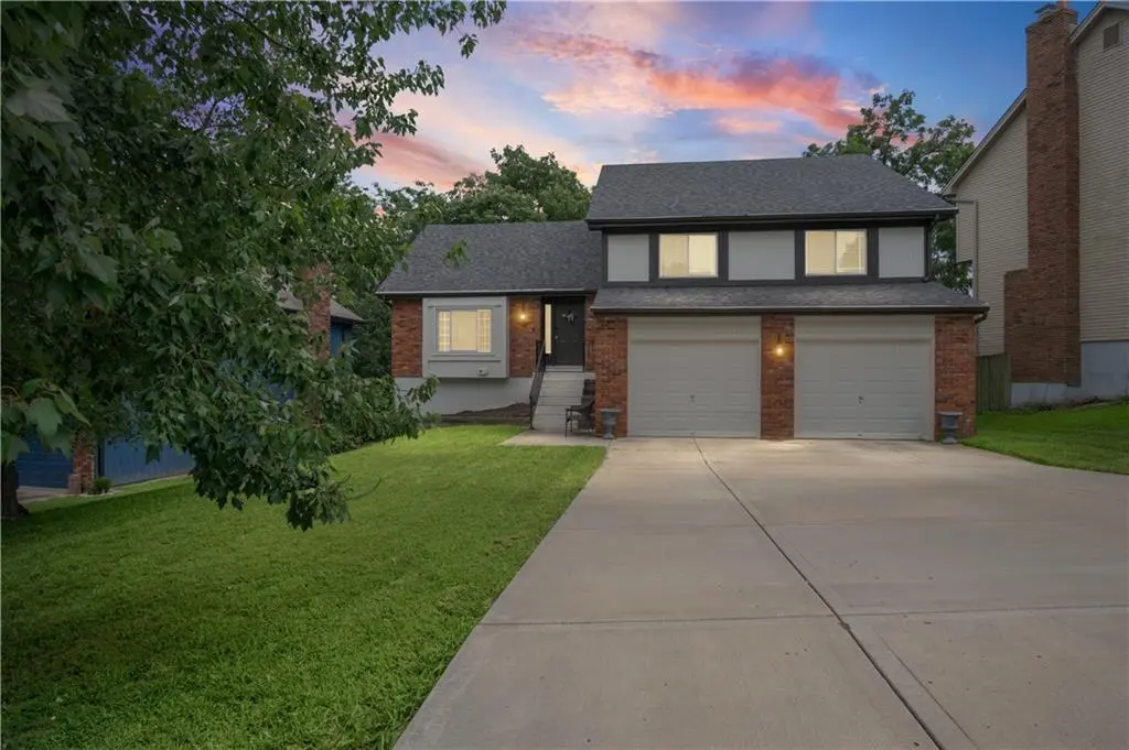 6963 N Atkins AVE, Kansas City, MO 64152