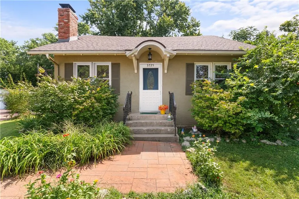 3725 N Indiana AVE, Kansas City, MO 64117