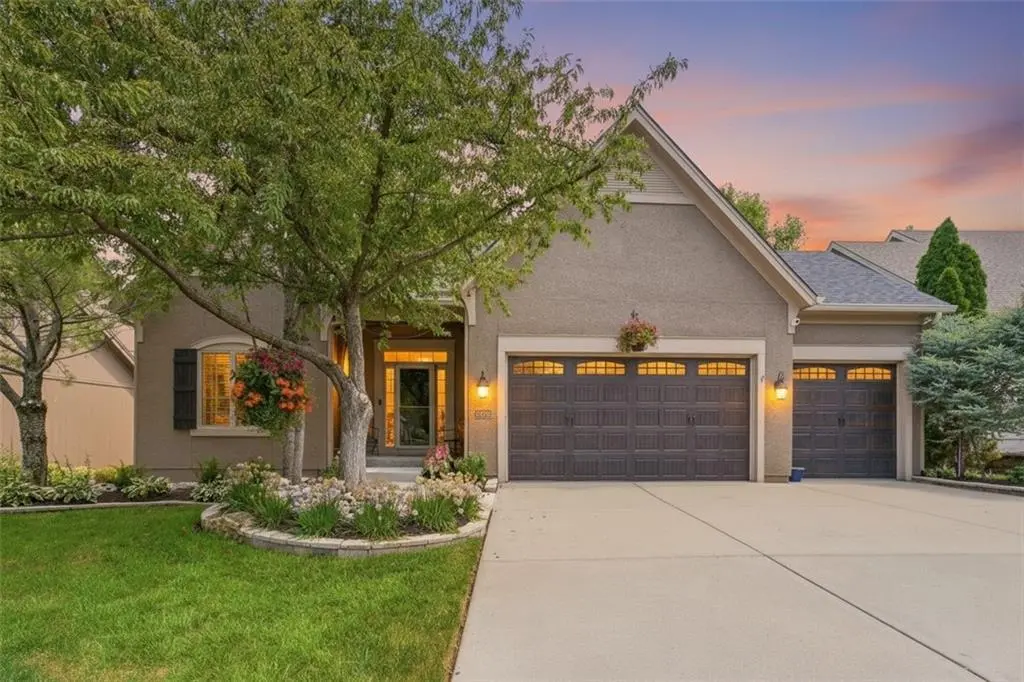 16025 Eby ST, Overland Park, KS 66085
