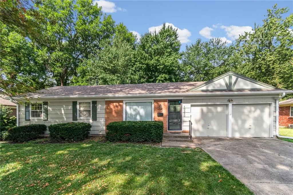 10330 Dearborn DR, Overland Park, KS 66207