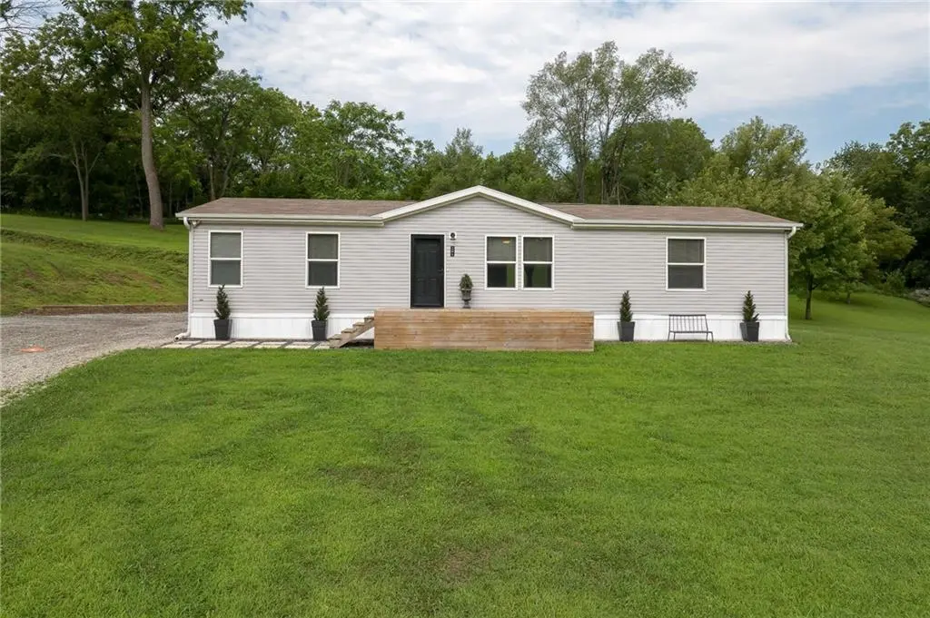 201 N Chestnut ST, Oregon, MO 64473