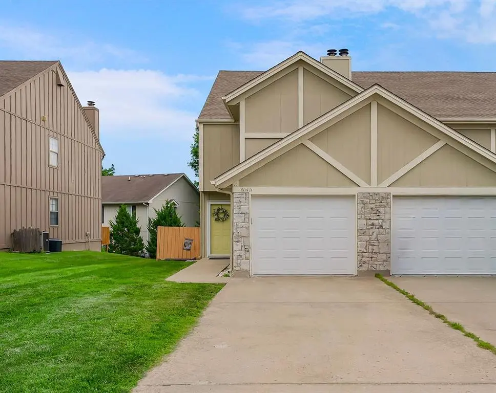 404 NE 6TH ST #D, Blue Springs, MO 64014