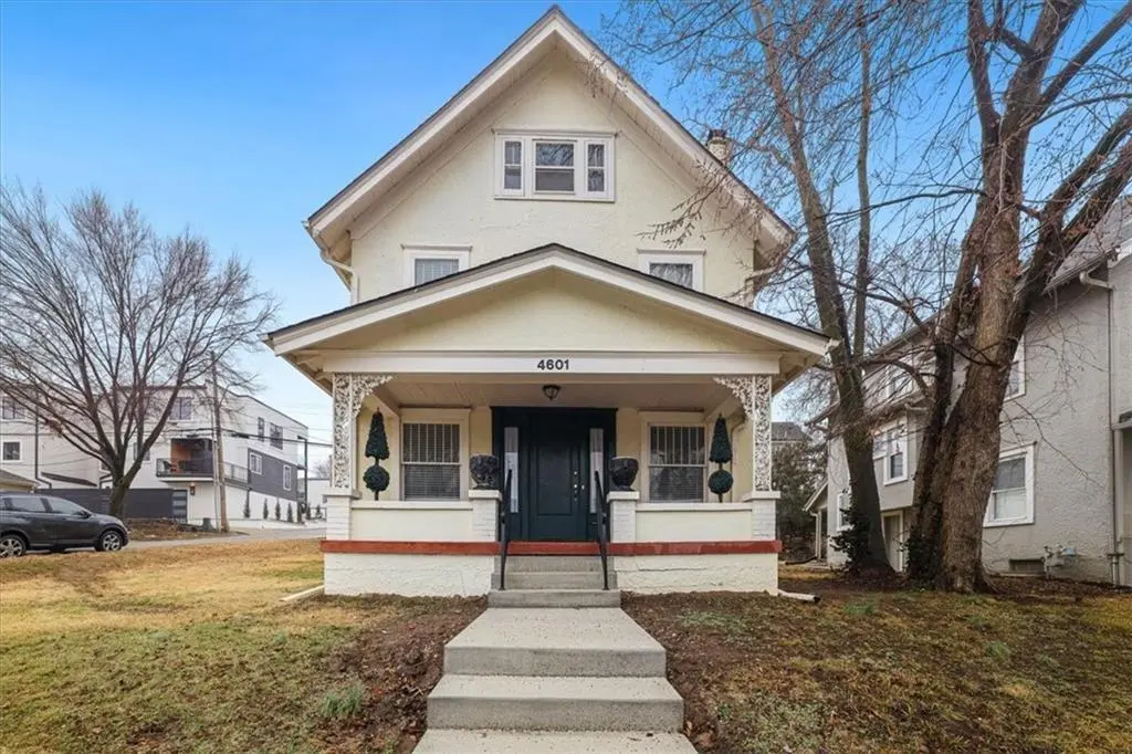 4601 State Line RD, Kansas City, MO 64112
