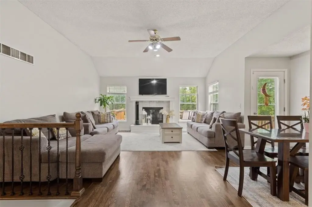 540 W Northview ST, Olathe, KS 66061